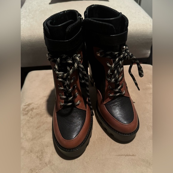 Antonio Melani ankle boots size 8 . Never worn open box. - Picture 1 of 8